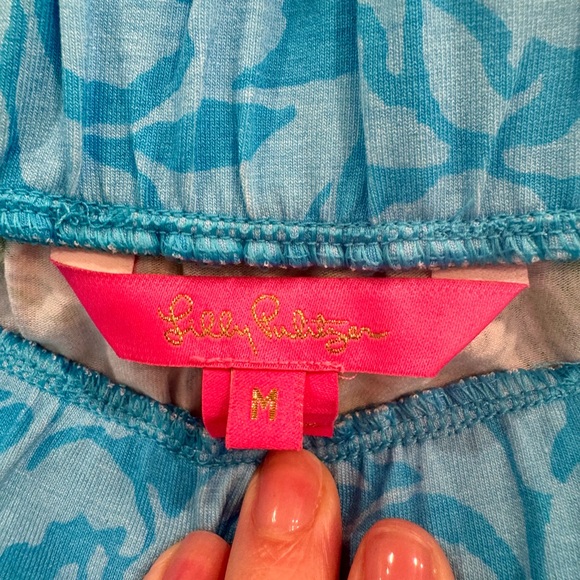 Lilly Pulitzer romper size medium in VGUC - Picture 2 of 3